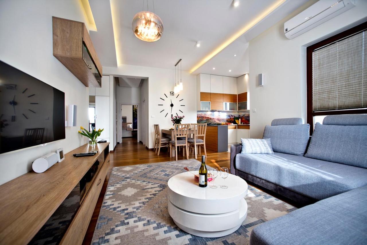 Jana Kazimierza 57 Serviced Apartments Warszawa Exteriör bild